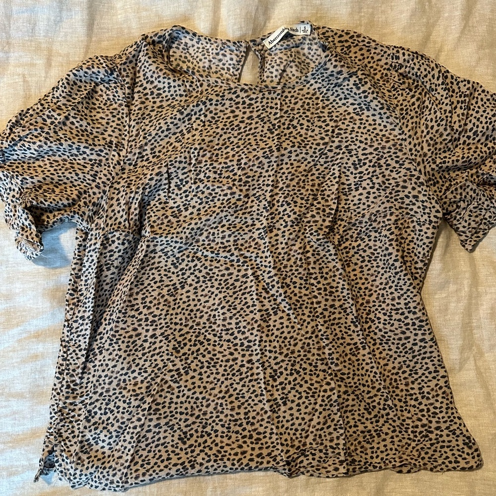Abercrombie & Fitch top
